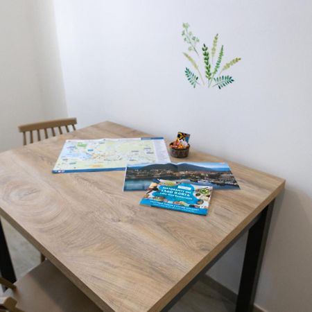 Elegante Appartamento Nel Cuore Di Omegna Eksteriør billede