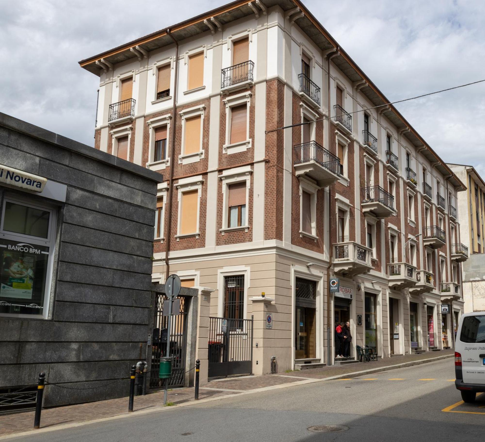 Elegante Appartamento Nel Cuore Di Omegna Eksteriør billede
